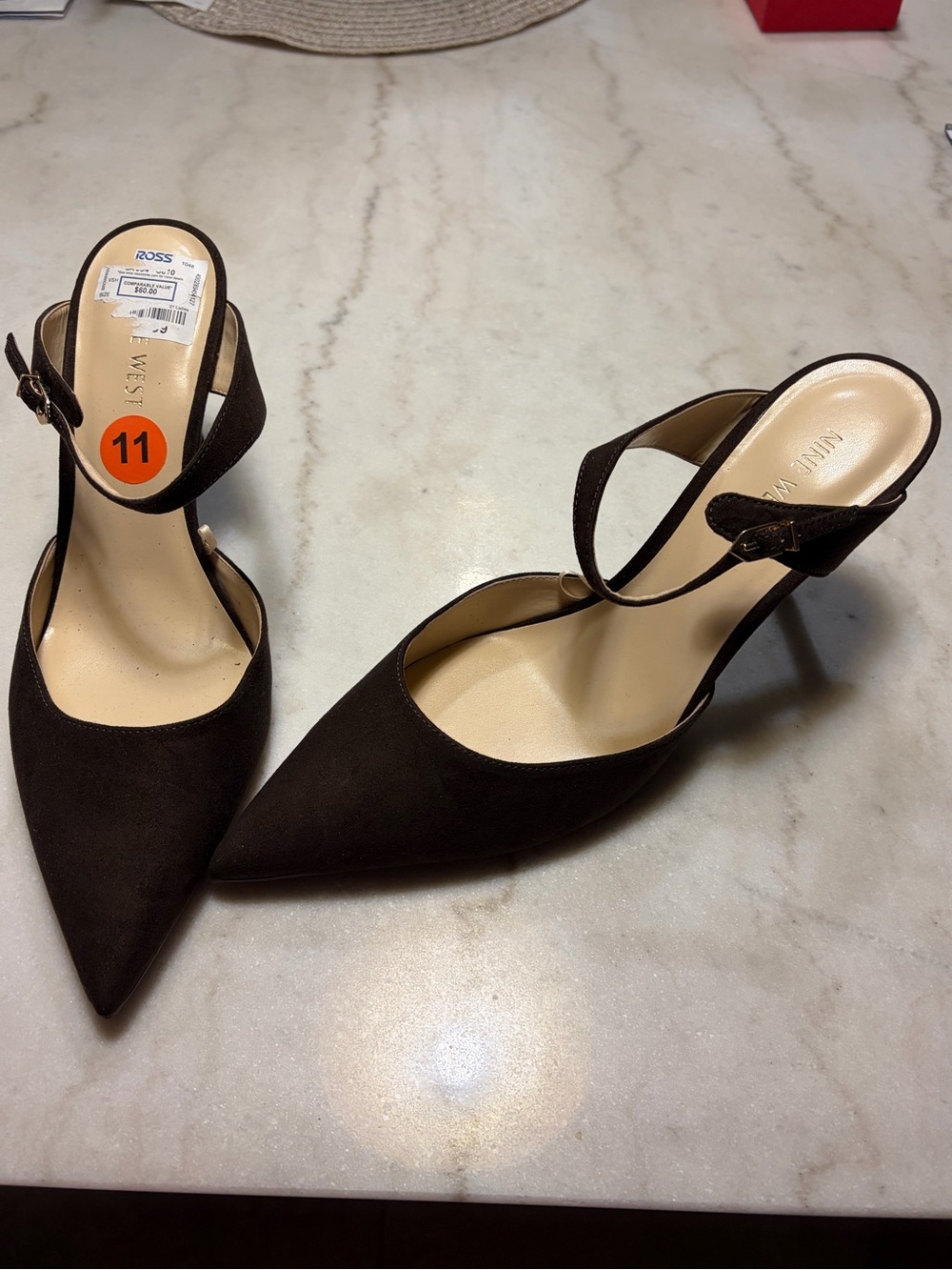 Nine West pointed - toe heels color brown 11
